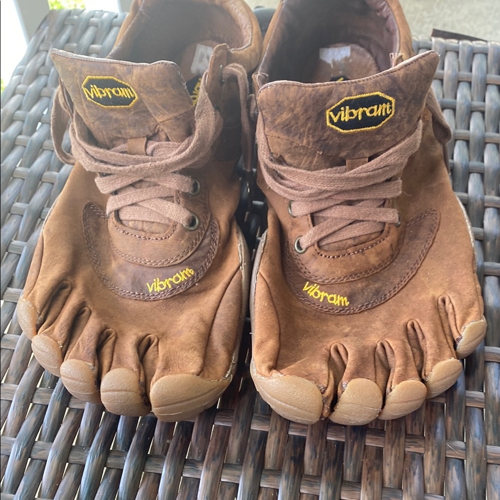 Vibram Leather Brown Toe Footwear